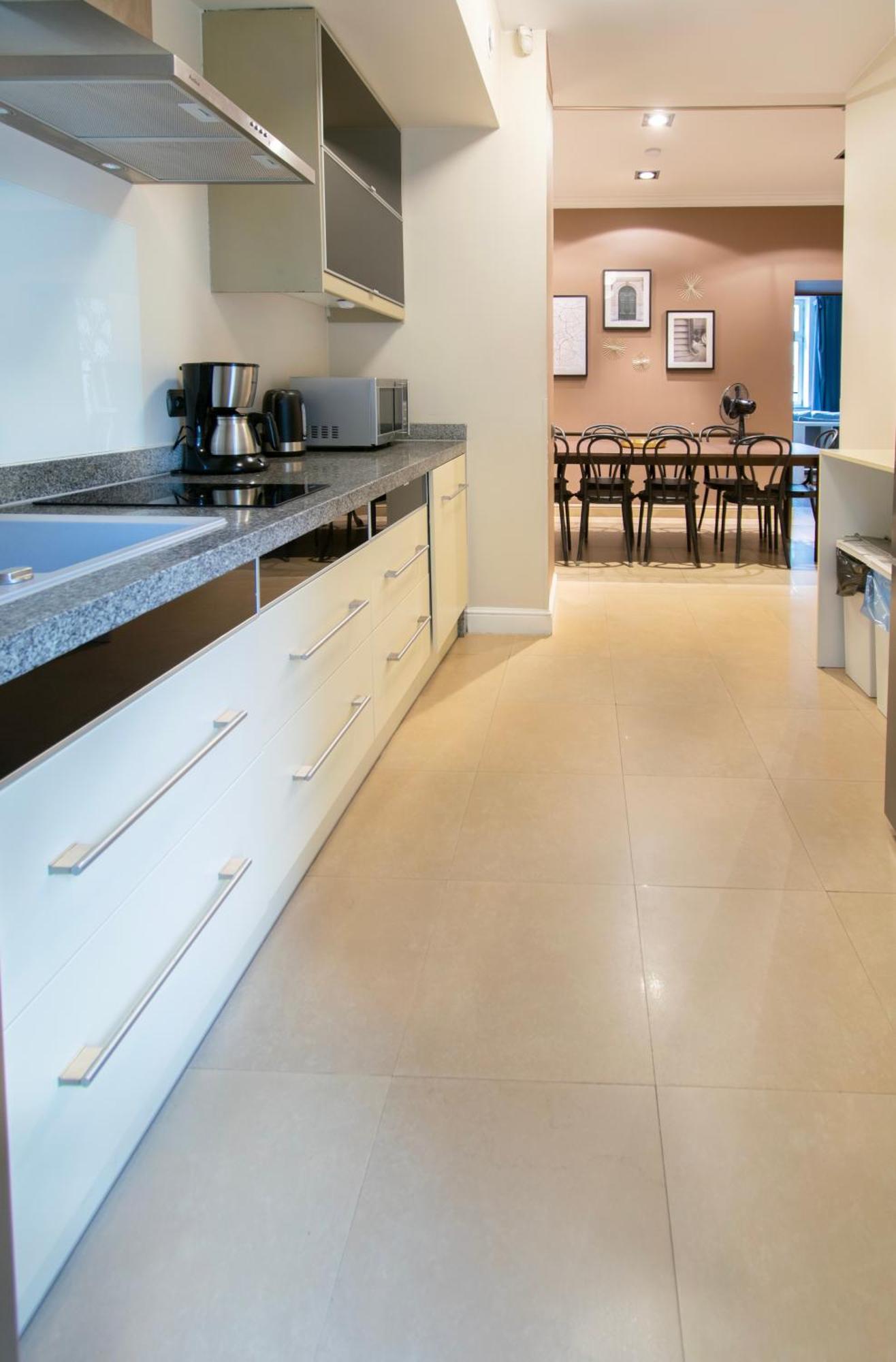Apartament Collosal 6 Bedroom Słowackiego Avenue Kraków